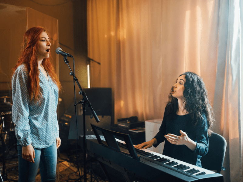 Train Your Voice and Sing Better with These Expert Tips
