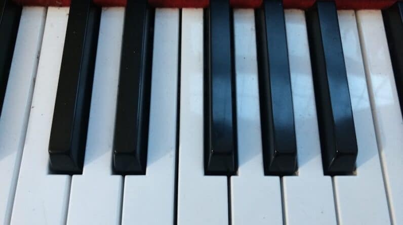Photo "How to Hit a Note when Singing"