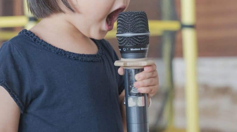 Photo "How to Know if You Are Singing from Your Diaphragm"