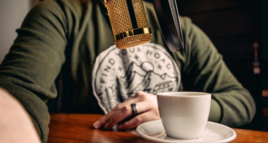 Microphone stand