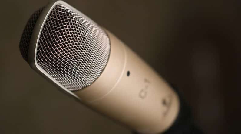 Photo Microphone technique