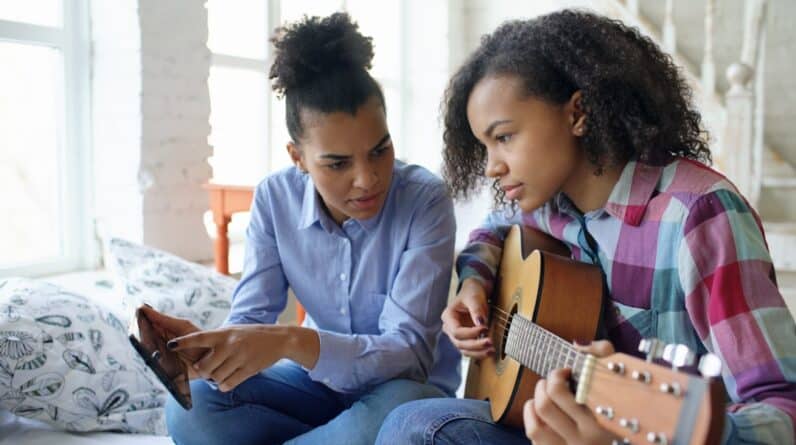 Photo Youth Voice Lessons