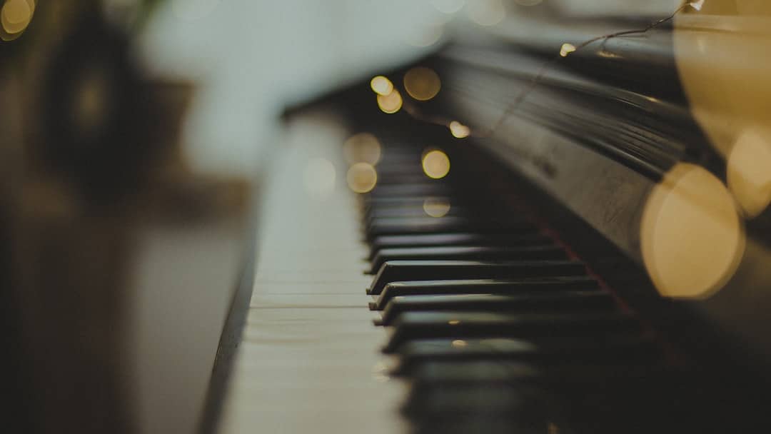 Photo Distance Learning Music School