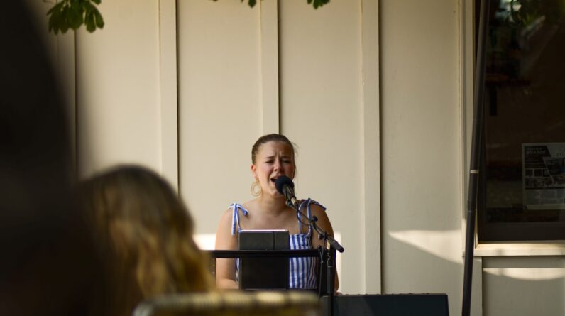 Photo Singing Training