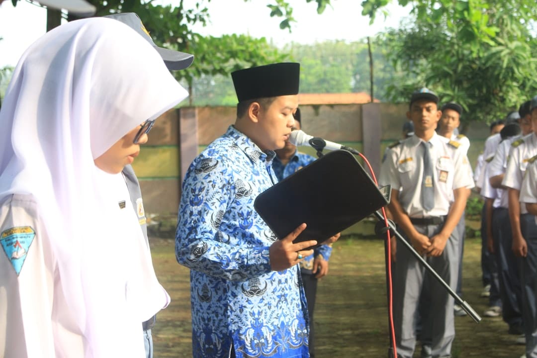 Photo Singing Instructor