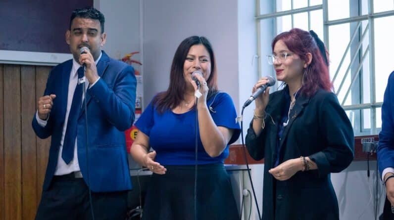 Photo Improve Singing Pitch